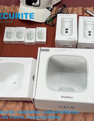 Alarme et caméra de surveillance installées dans un magasin Paris